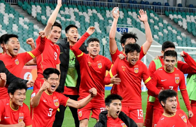 亚洲杯足球赛在中国开幕,球队实力对决 亚洲杯足球赛在中国开幕,球队实力对决