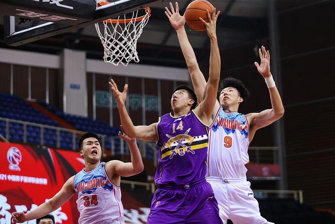 包含球队新赛季成绩亮眼,跃居积分榜榜首的词条 包含球队新赛季成绩亮眼,跃居积分榜榜首的词条